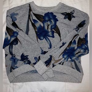 Zyia cropped crewneck size small